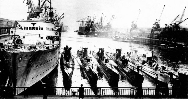 Plik:U-Boat.jpeg
