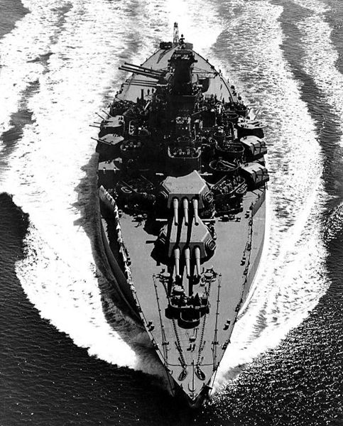 파일:USS Tennessee BB43.jpg
