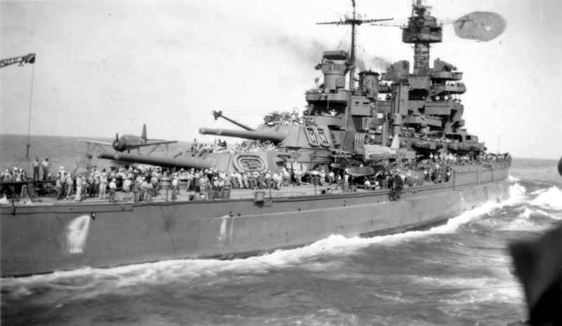 Archivo:USS Maryland 1945.jpeg