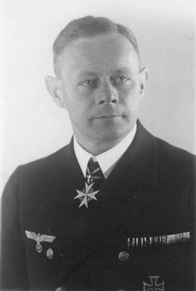 Plik:Konteradmiral Hans Walther.jpg