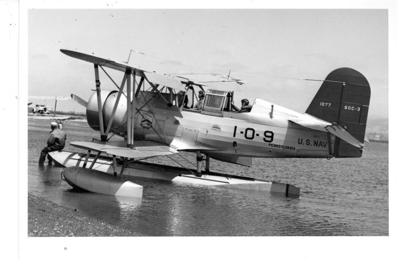 Arquivo:Vought OS2U Kingfisher.jpg