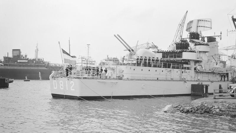 Arquivo:Friesland aft gun.jpg