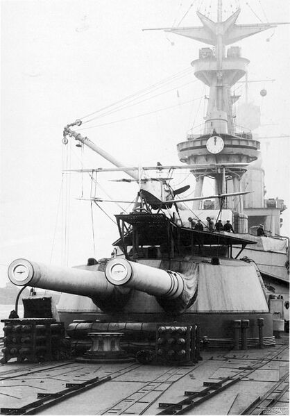 Datei:HMS Courageous 03.jpg