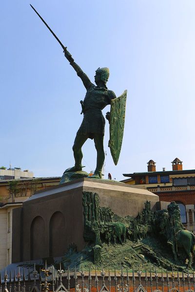 File:Monumento Alberto da Giussano.jpeg