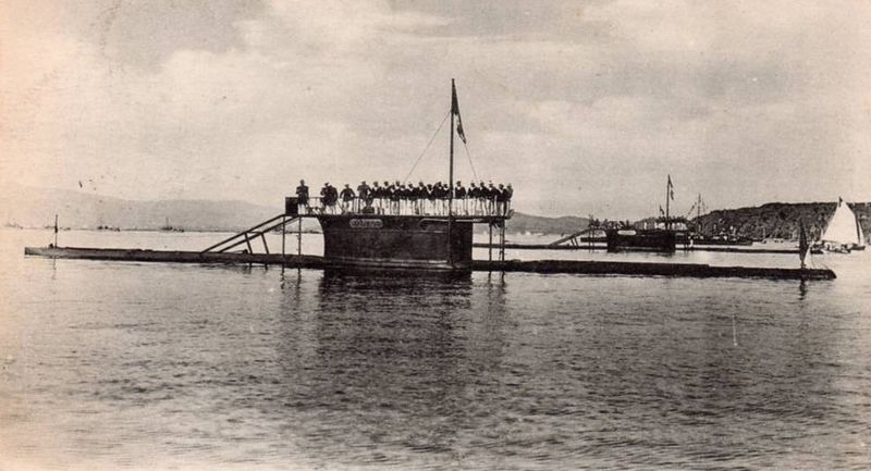 File:Topaze (Emeraude-class).jpg