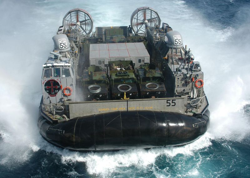 Archivo:Unit LCAC.JPG