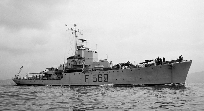 Plik:Chimera F569.jpg