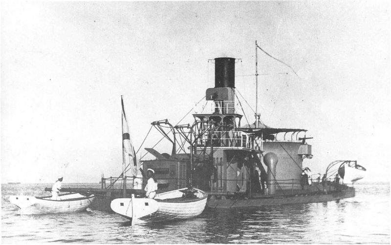 Archivo:Uragan Monitor.jpg