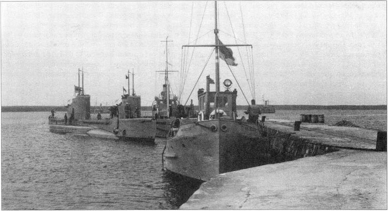 Soubor:Минный заградитель-теплоход М-2.jpg