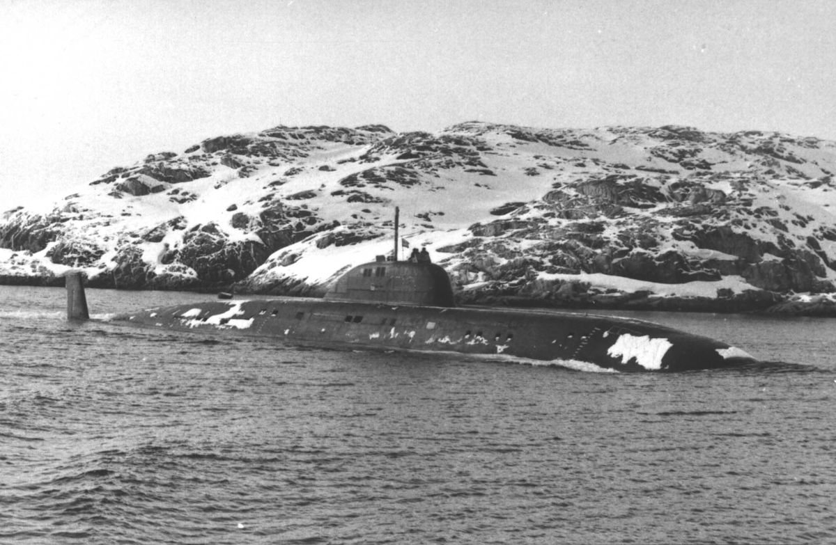 Апл 671 ртмк. Проект 671 ртм подводная лодка. 671 ртмк проект подводная лодка. Апл атомная подводная лодка 671. Почему апл не ложатся на грунт.