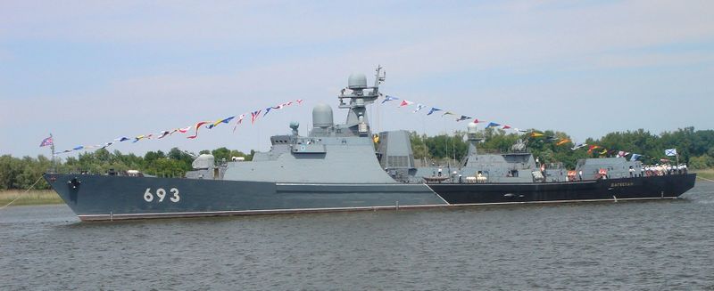 Datei:Caspian Frigate Dagestan.jpg