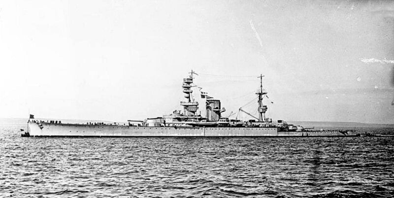 Datei:HMS Courageous 12.jpg