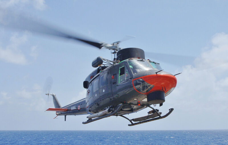 Plik:AB-212 Unitas 46-05 (cropped).jpg