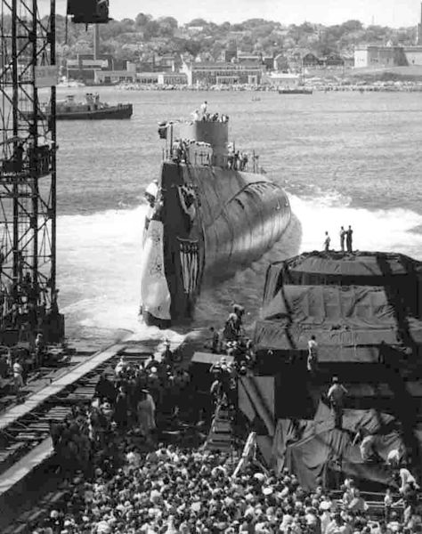 File:Triton SSRN-586 launch.jpg
