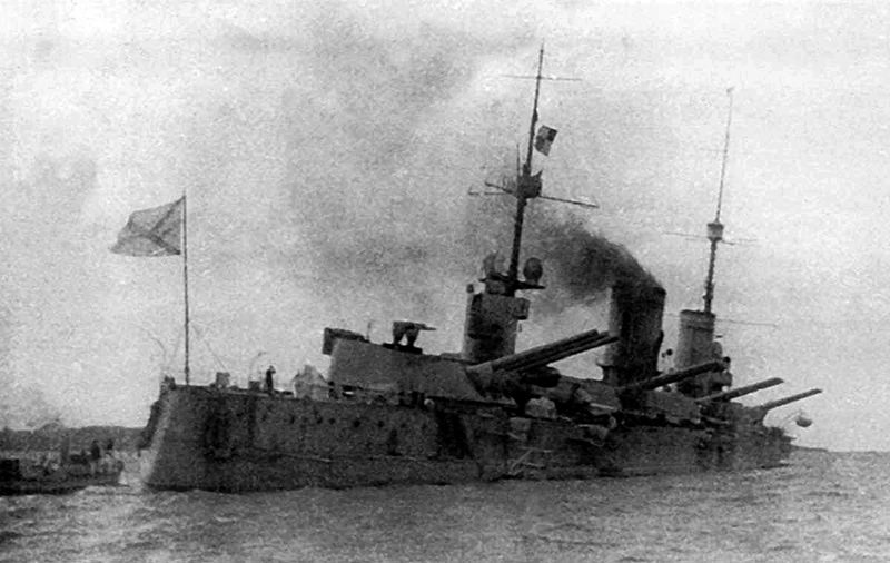 File:Petropavlovsk battleship 1916-17.jpg