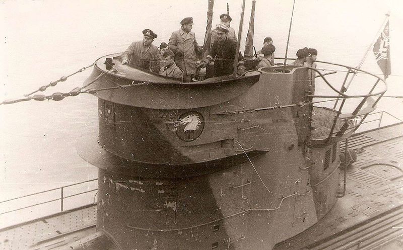 Arquivo:U-128 right.jpg