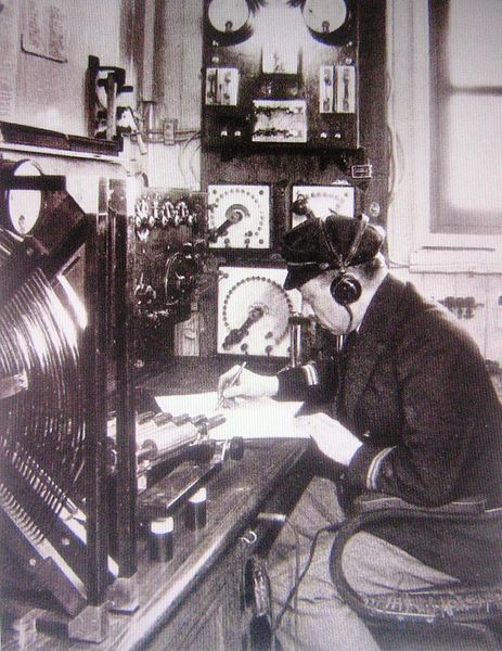 Plik:Cargo Asie 1922.jpg