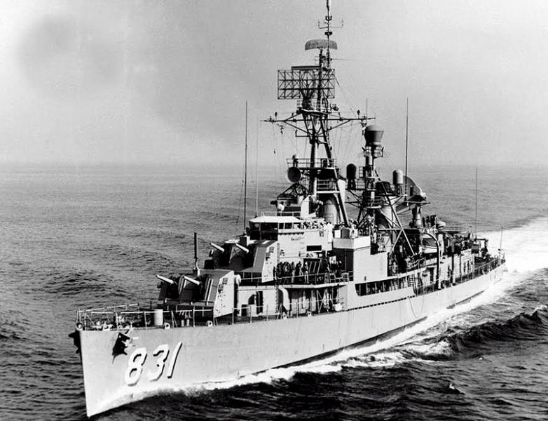 File:DD-831.jpg