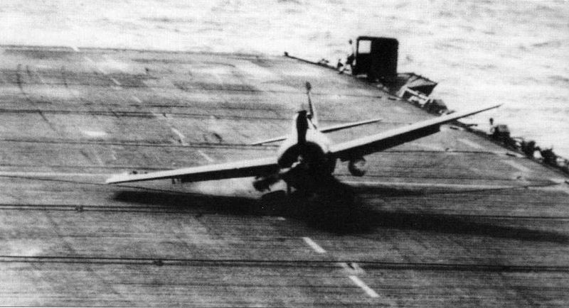 File:1-FM-2-Wildcat-Damaged-trying-to-land-USS-Steamer-Bay-02.jpg
