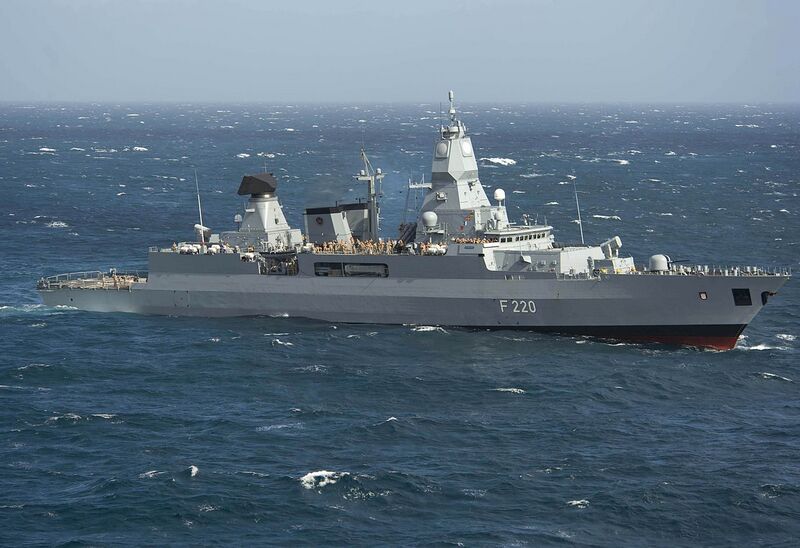 Plik:German frigate Hamburg (F220).jpg
