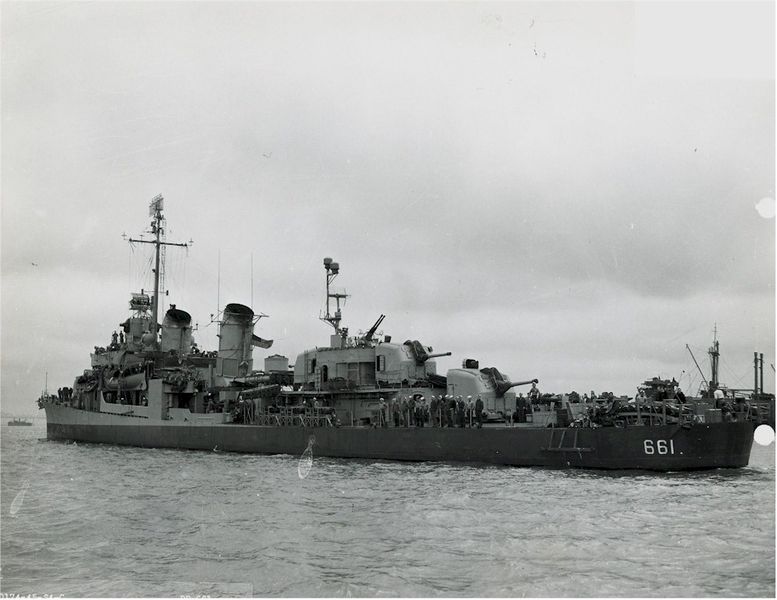 Plik:Destroyer USS DD-661.jpg