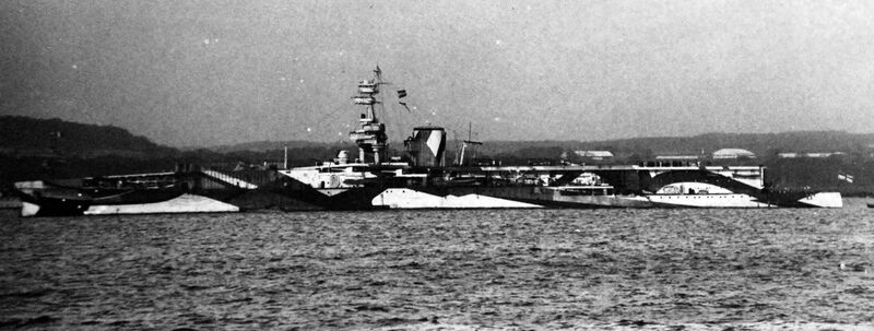 Datei:HMS Furious 21.jpg