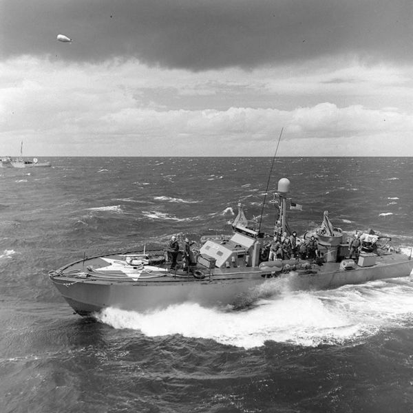 File:PT-513.jpg