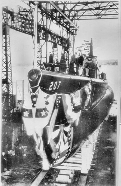 Plik:USS Grampus (SS-207) 5.jpg