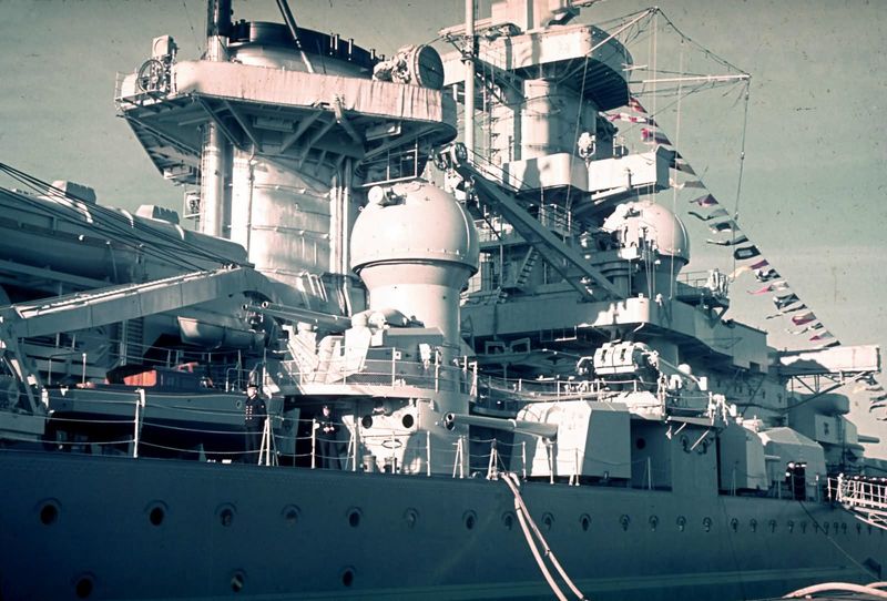 File:Scharnhorst справа-сзади.jpg