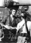 160px-M4A3E8_Che_guevarra_in_front_of_the_E8_tank.jpg