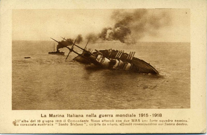 Arquivo:SMS Szent Istvan drowned.jpeg