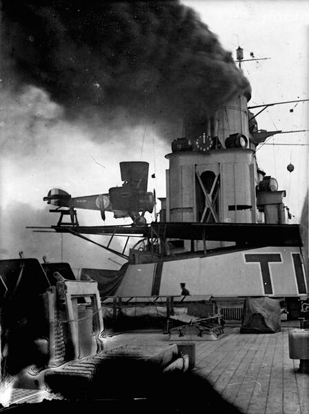 Datei:HMS Tiger 19.jpg