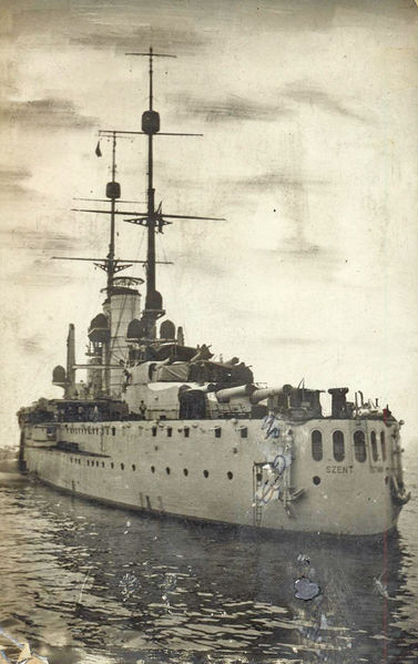 Arquivo:SMS Szent Istvan back.jpeg