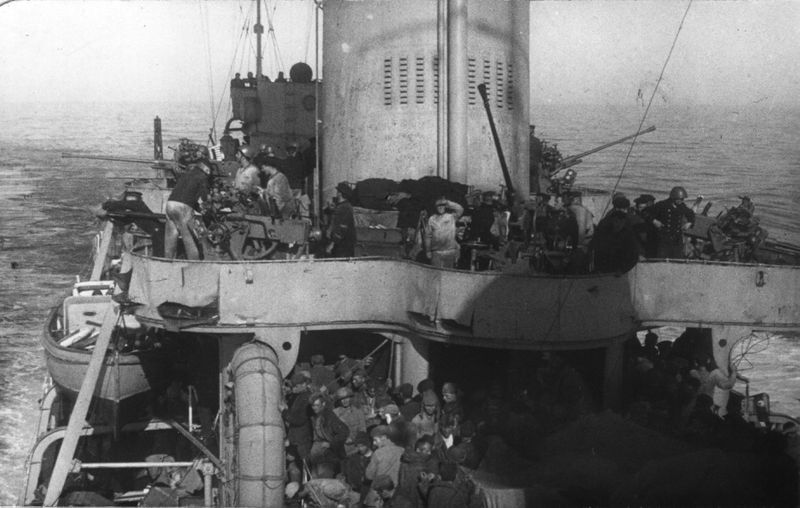 Datei:Tashkent Sevastopol 2 1942.jpg