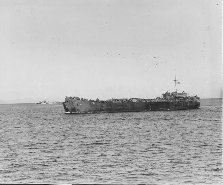 Datei:USS LST-18.jpg