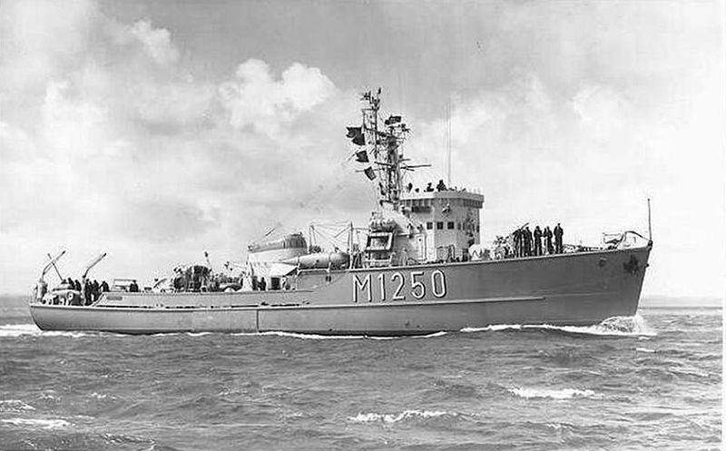 File:Vegesack M1250.jpg