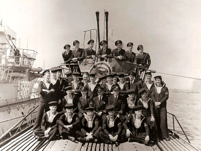 File:U-190 CA Crew.jpg