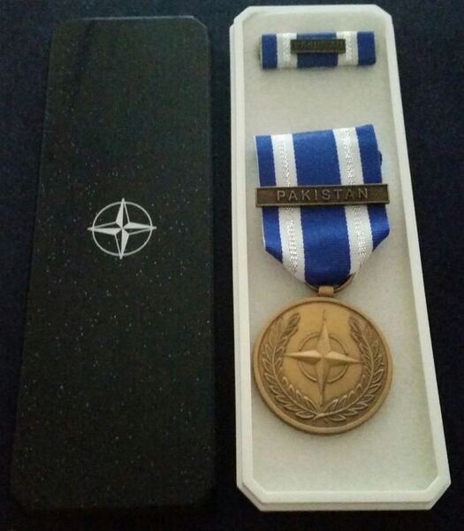 Plik:Nato-PAKISTAN-full-size-medal.jpg