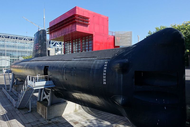 File:Argonaute (Aréthuse-class).jpg
