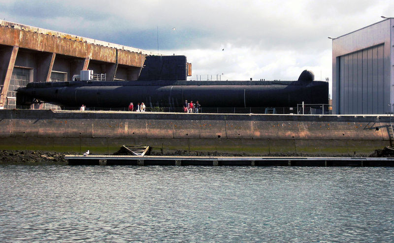 File:Flore (Daphné class).jpg