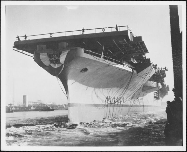 Plik:USS Hancock-24-1944.jpg