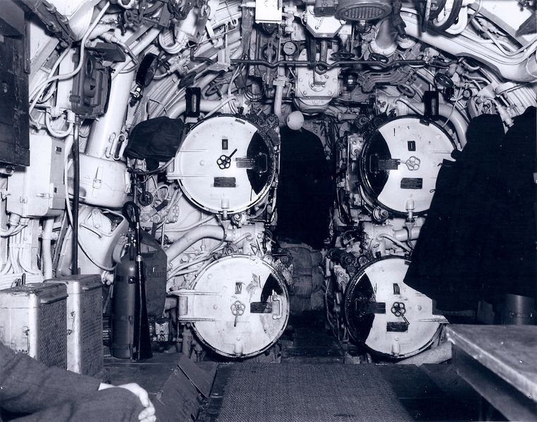 File:U190-Inside 06.jpg