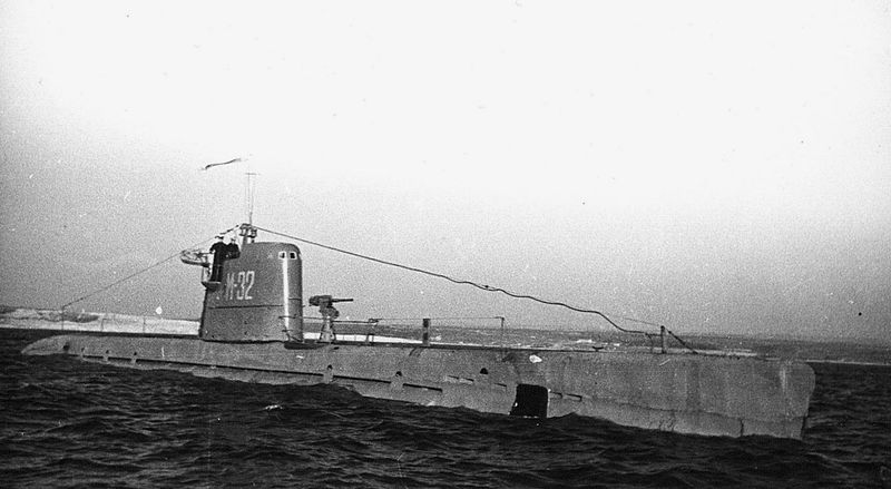 File:Подводная лодка М-32.jpg