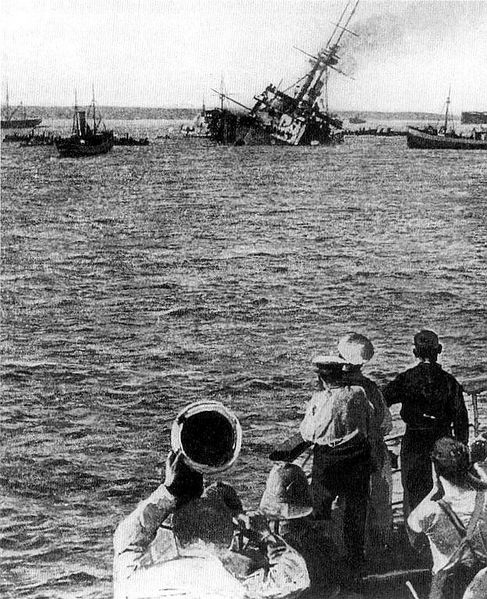 Plik:HMS Majestic wreck.jpg