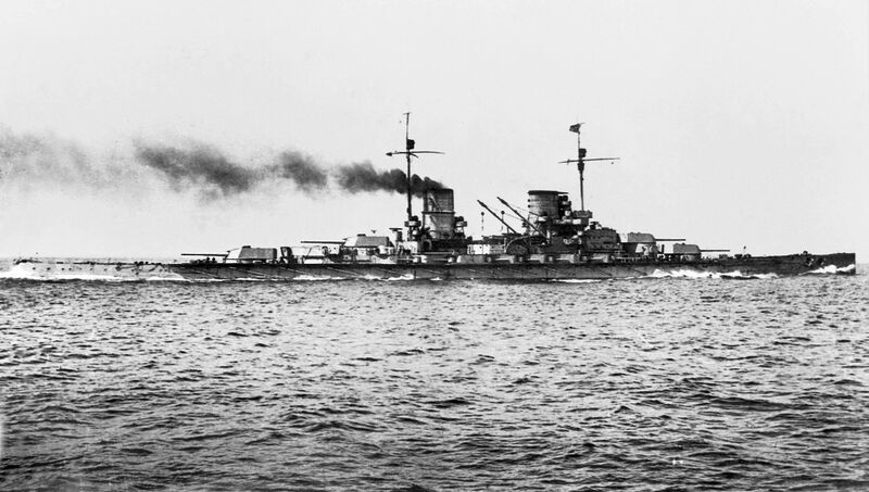 Archivo:Lutzow 03.jpg