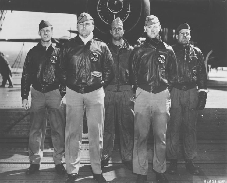 Plik:Doolittle Raid Crew No. 09.jpg