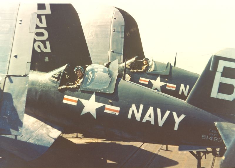 Arquivo:F4u4-hist1.jpeg