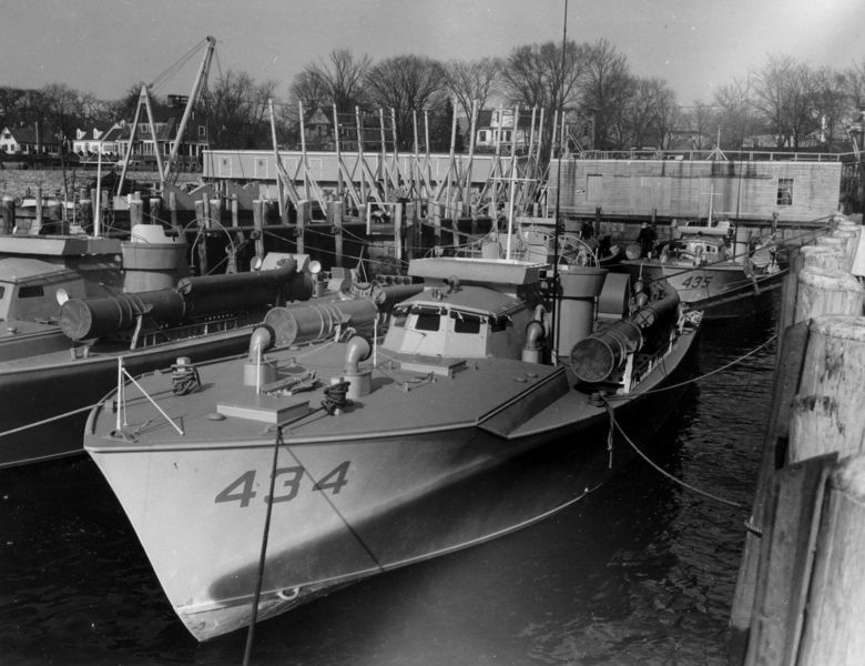 File:PT-434 PT-435.jpg
