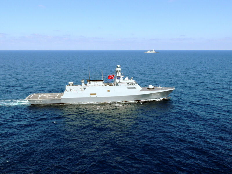 Datei:Bc3bcyc3bckada-op-ocean-shiled.jpg