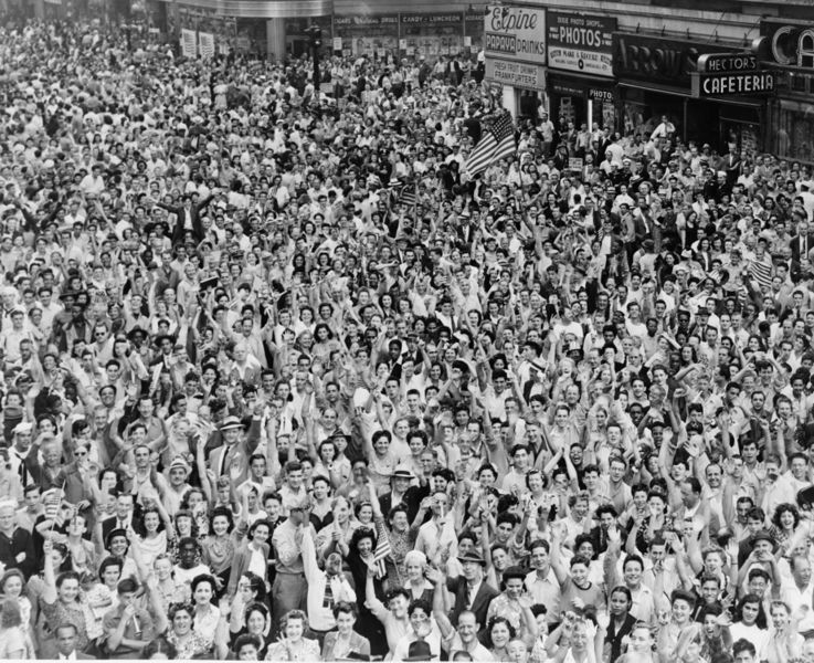Plik:V-J Day Times Square NYWTS.jpg